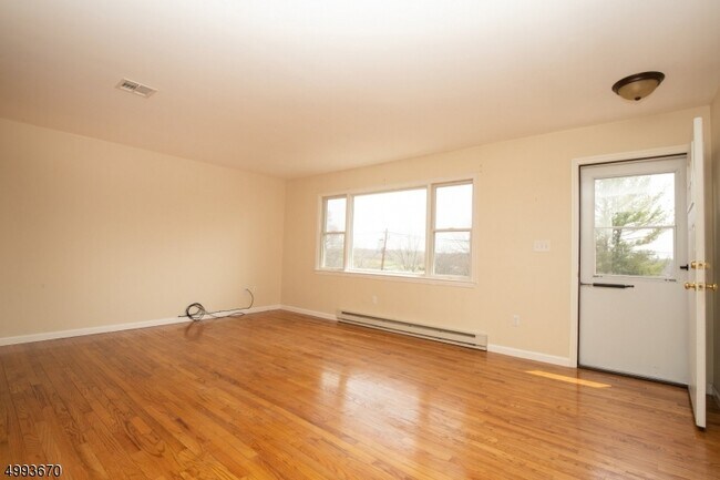 Foto del edificio - 315 Milford Mt Pleasant Rd