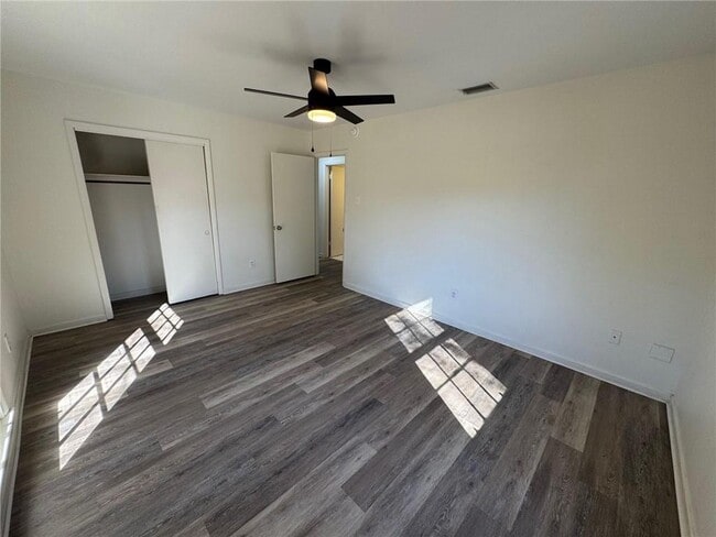 Building Photo - 1728 Tew Dr