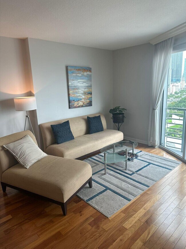 Building Photo - 335 S Biscayne Blvd