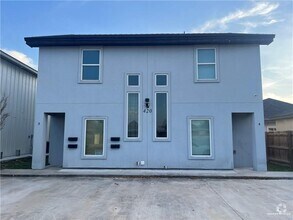 Building Photo - 420 W Chavez St