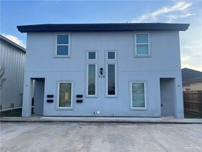 Building Photo - 18 W Chavez St Building Photo - 18 W Chavez St