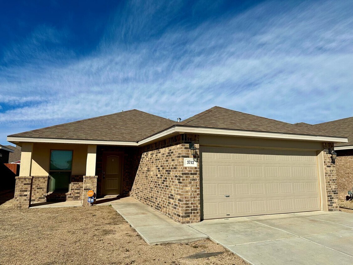 Cute 3/2/2 in Frenship ISD! Ready now! House Rental in Lubbock, TX
