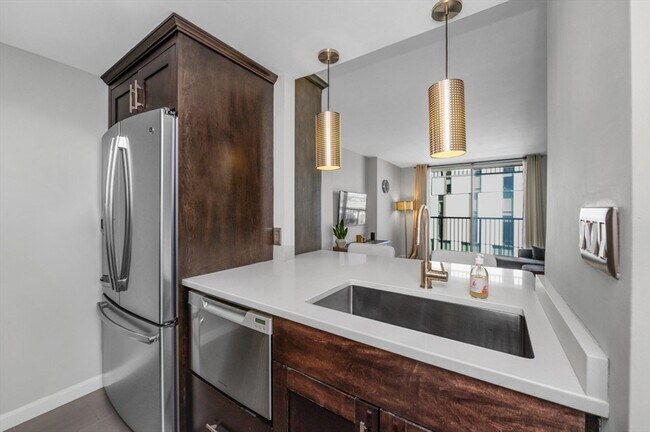 Foto del edificio - 12-12 Museum Way