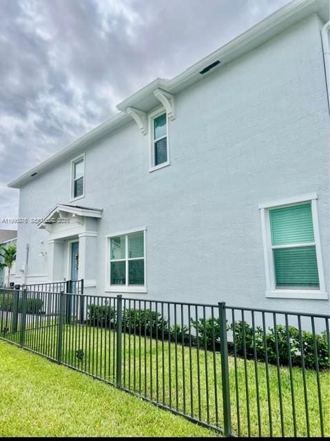 Foto del edificio - 514 Rivergrass St