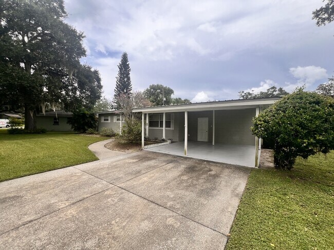 Foto del edificio - 526 Baxter St