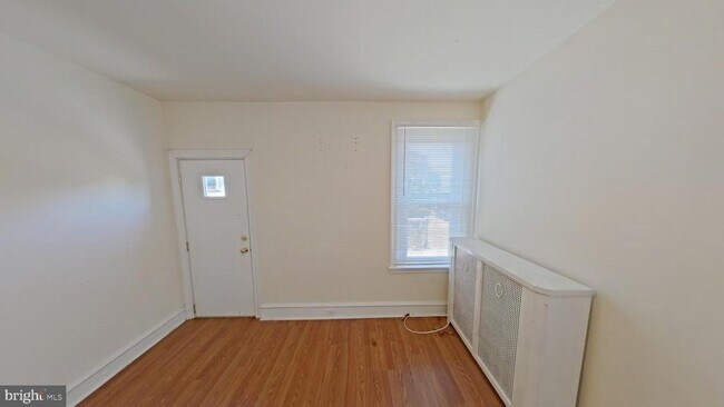 Foto del edificio - 6237 Carpenter St