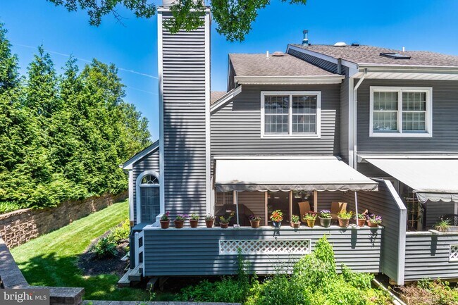 Building Photo - 142 Summerhill Ct