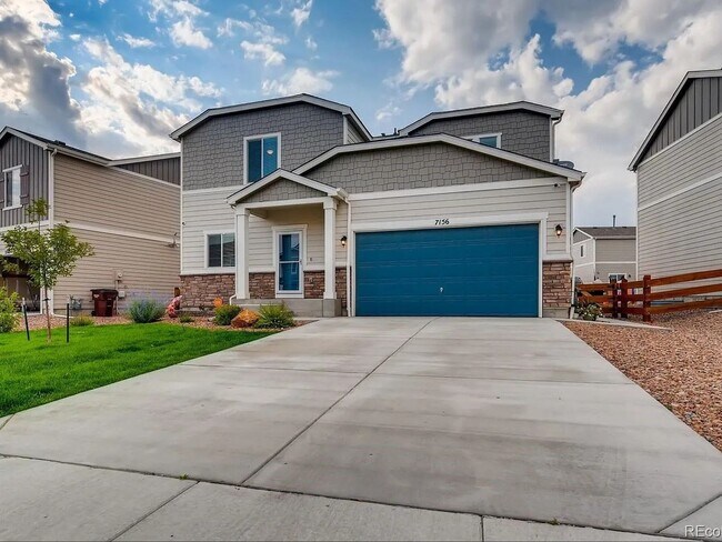 Foto del edificio - 4 Bedroom Single Family Home in Colorado S...