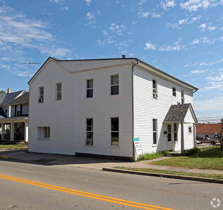 Primary Photo - 128 S Miami St