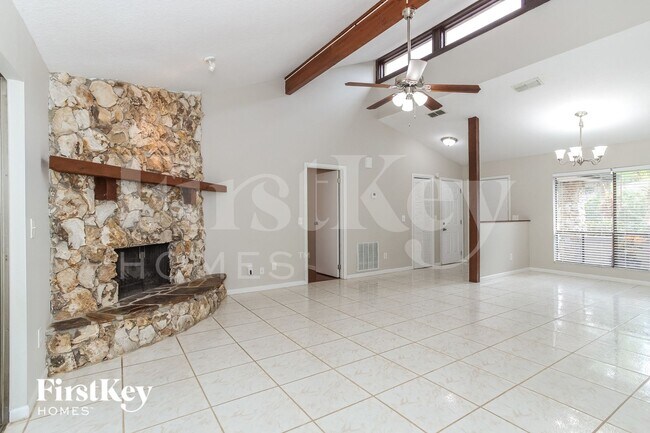 Foto del edificio - 709 Heather Ln