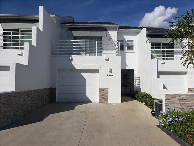 Building Photo - 2961 W Knights Ave