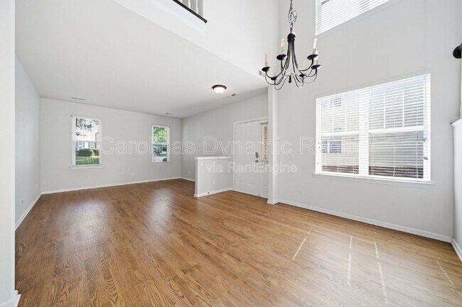 Foto del edificio - 17059 Commons Creek Dr