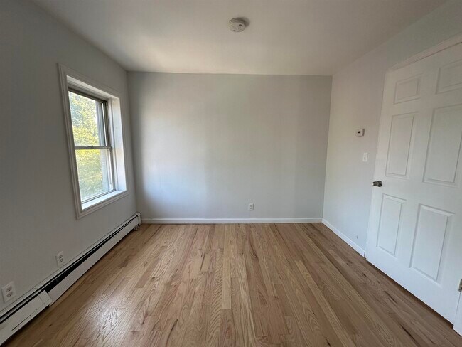 Foto del edificio - 297 4th St