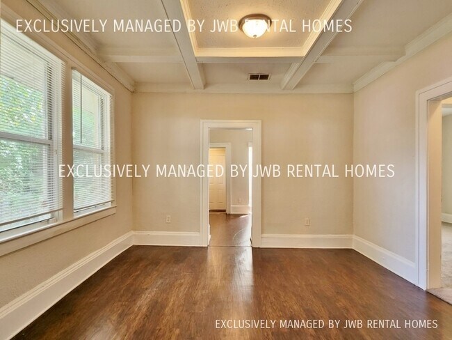 Building Photo - 5805 Droad St
