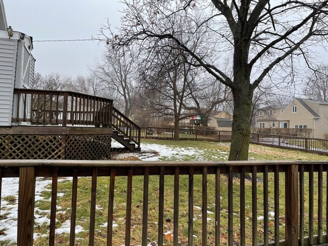 Building Photo - Updated 2 BD/ 2 BA Home