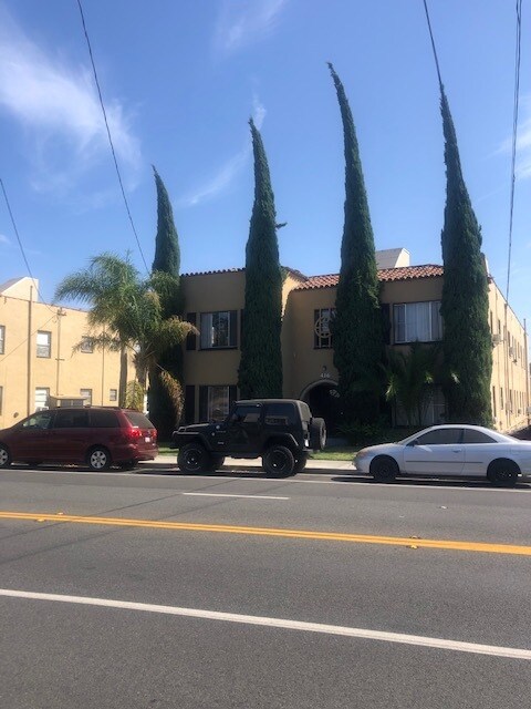 street view - 416 E Chevy Chase Dr