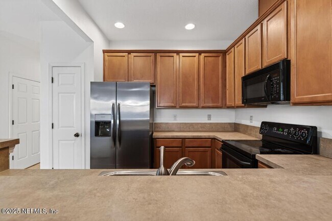 Foto del edificio - 13501 Gemfire Ct