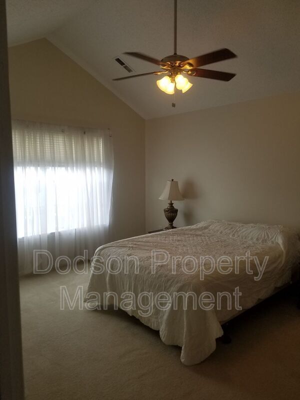 Building Photo - 1801 Westgate Cir