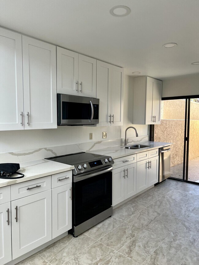 Building Photo - 73660 Mesquite Ct