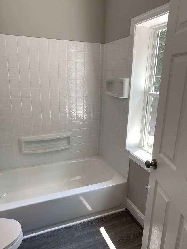 Foto del edificio - 2268 Druid Park duplex