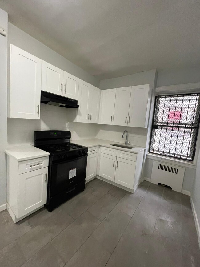 51 Summit Ave B5 - 56 Summit Ave
