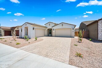 Building Photo - 8725 W Wagon Wheel Dr