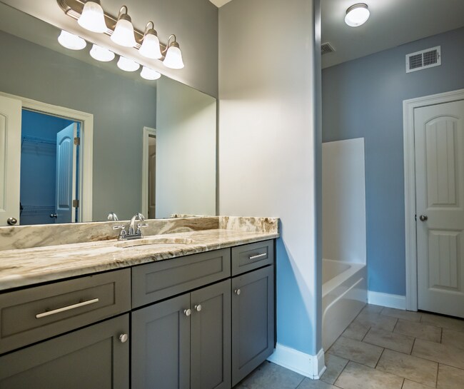 Building Photo - 224 Massee Cir