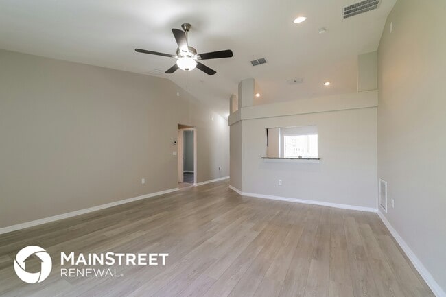 Building Photo - 1040 Condor Dr