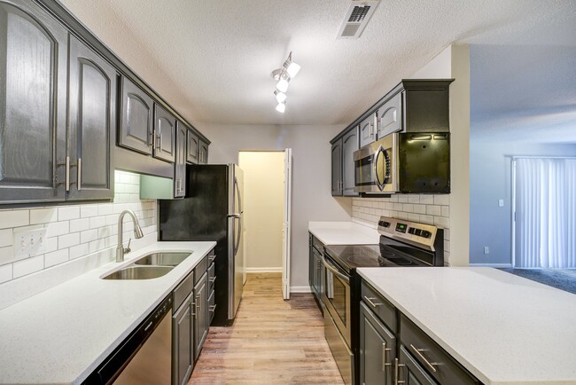 Kitchen - Triangle Park Apartments