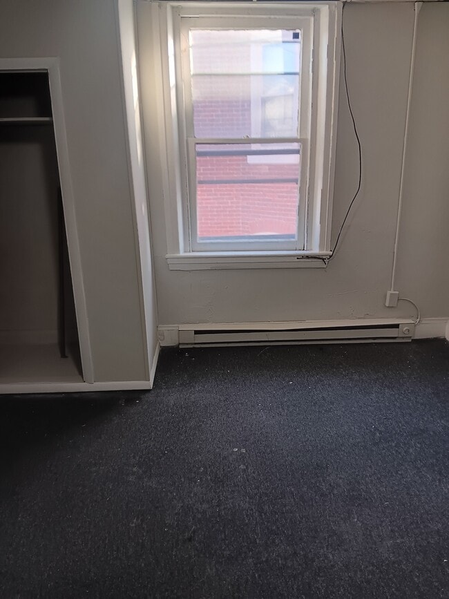 Building Photo - 206 State St