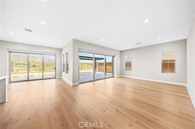 Building Photo - 130 Mossvine