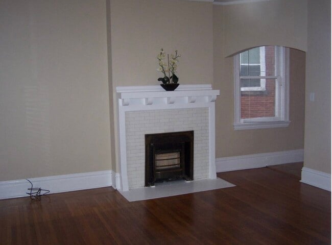 Building Photo - 1132 N Negley Ave