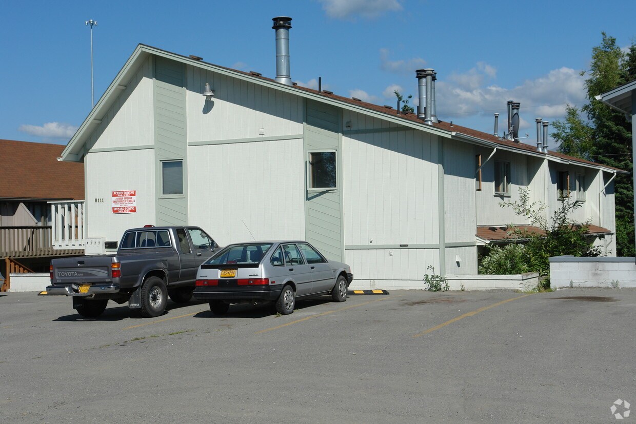 Building Photo - 8101-8131 Briarwood St