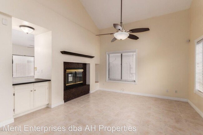 Foto del edificio - 3 br, 2.5 bath House - 1333 N BRITTANY LN