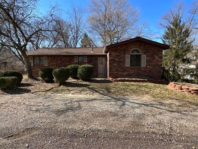 Building Photo - 3314 Vernier Ave