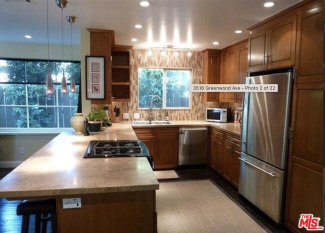 Foto del edificio - 3516 Greenwood Ave