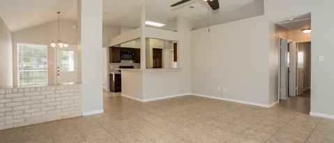 Foto del edificio - 19523 Lake Hollow Ln