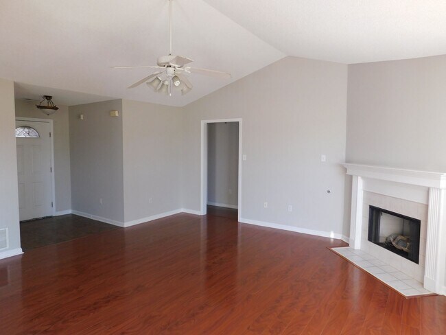 Foto del edificio - ****JUST REDUCED****2573 Baird Dr Southave...