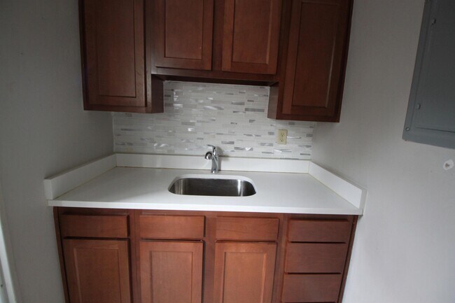 Building Photo - 99 McKnight Cir