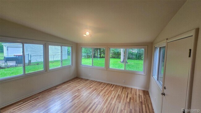 Foto del edificio - 28291 Pierce St