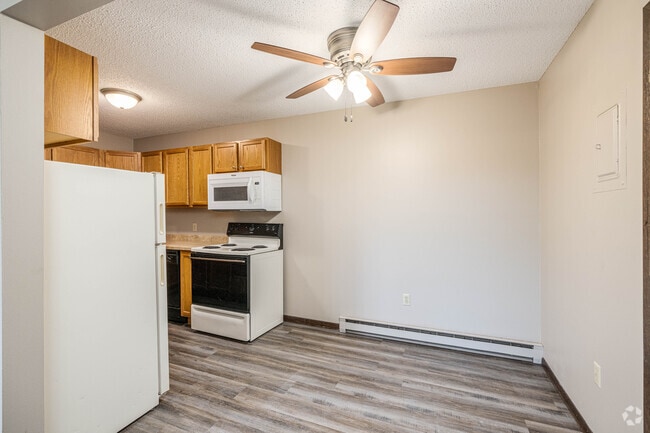 2BR,1BA-970SF - Dining - Commerce Apartments