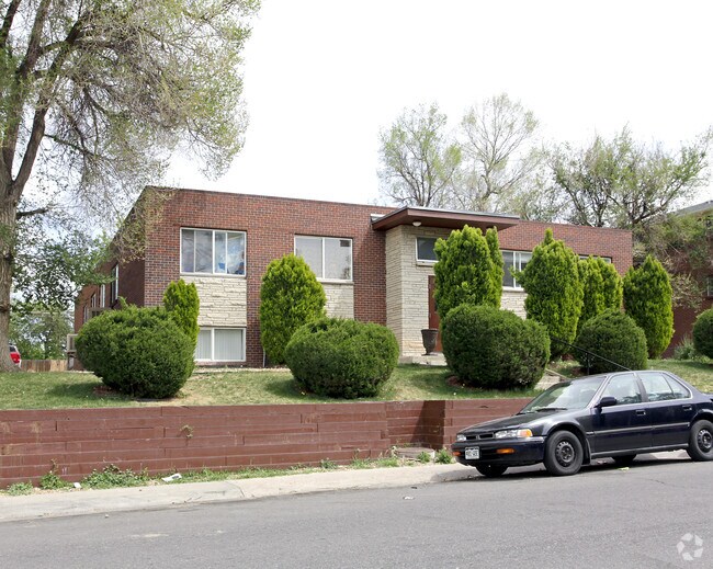 Building Photo - 1720 Chester St
