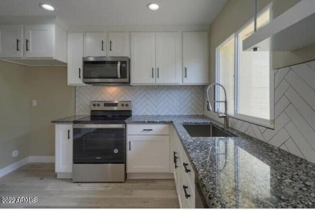 Foto del edificio - 6035 N 83rd St