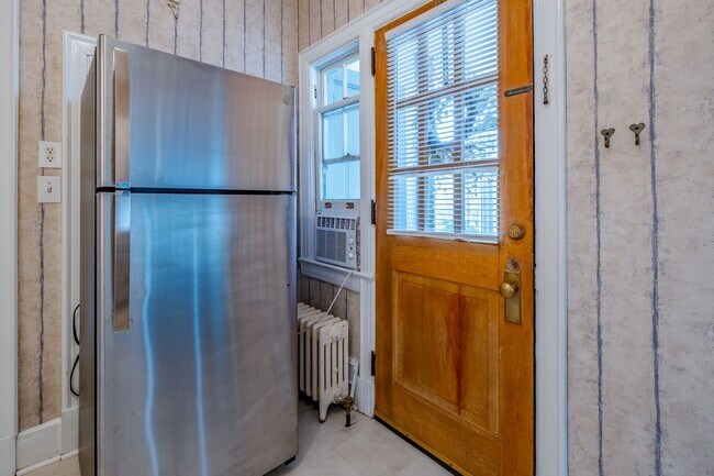 Foto del edificio - Cozy 2 Bedroom Apartment