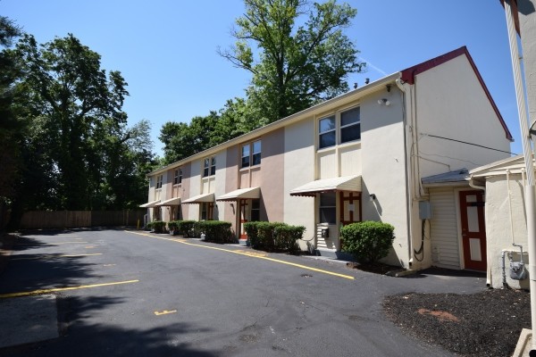 Primary Photo - University Walk Apartments