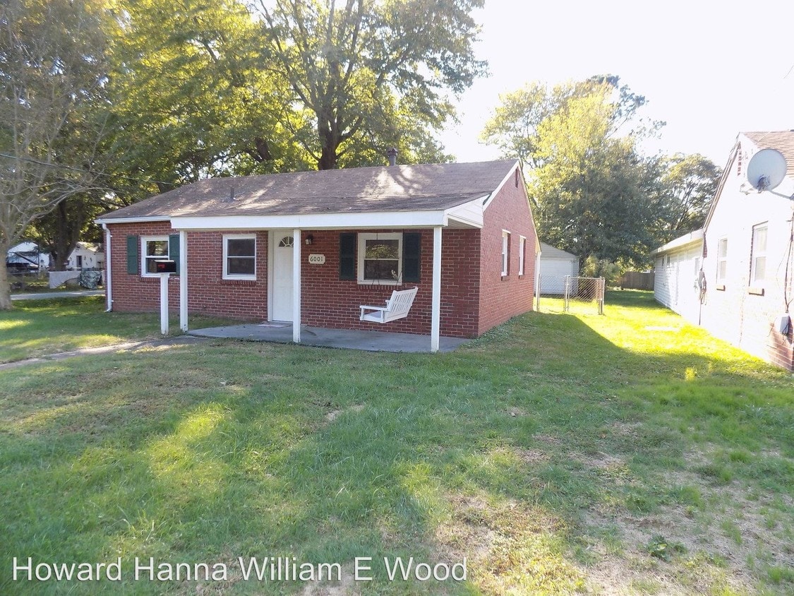 Primary Photo - 6001 Potomac Ave