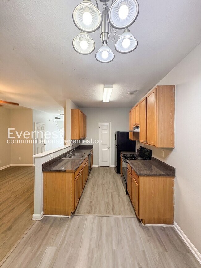 Foto del edificio - 7130 Brookview Way