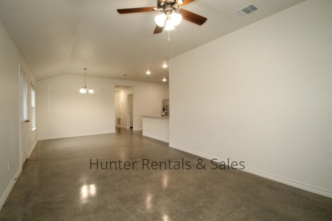 Foto del edificio - North Killeen 3-Bed Duplex with Modern Tou...
