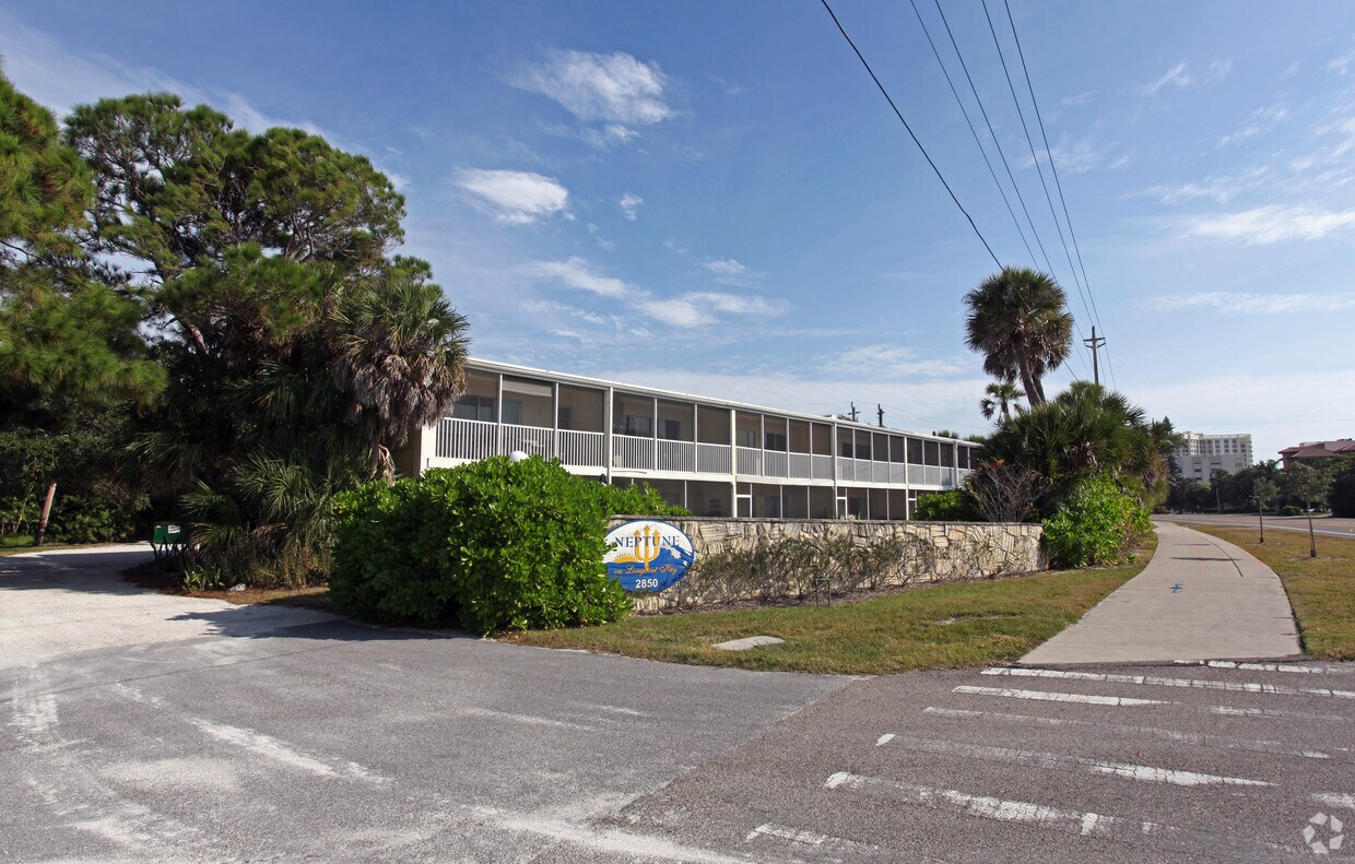 2850 Gulf of Mexico Dr, Longboat Key, FL 34228 Apartments in Longboat