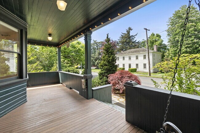 Foto del edificio - Beautifully Restored 3-Bedroom Home in Historic Section of Oregon City